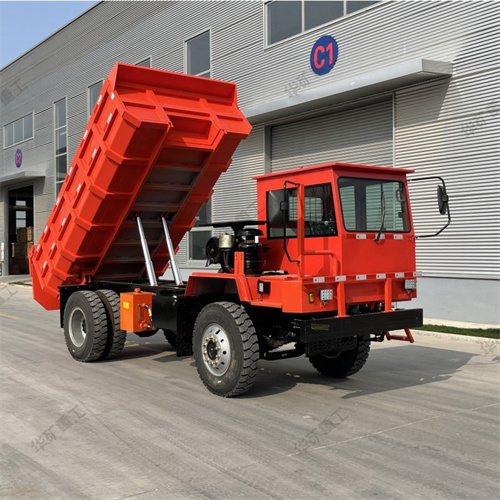 華礦集團(tuán)熱銷(xiāo)產(chǎn)品礦用運(yùn)輸車(chē)發(fā)往山西